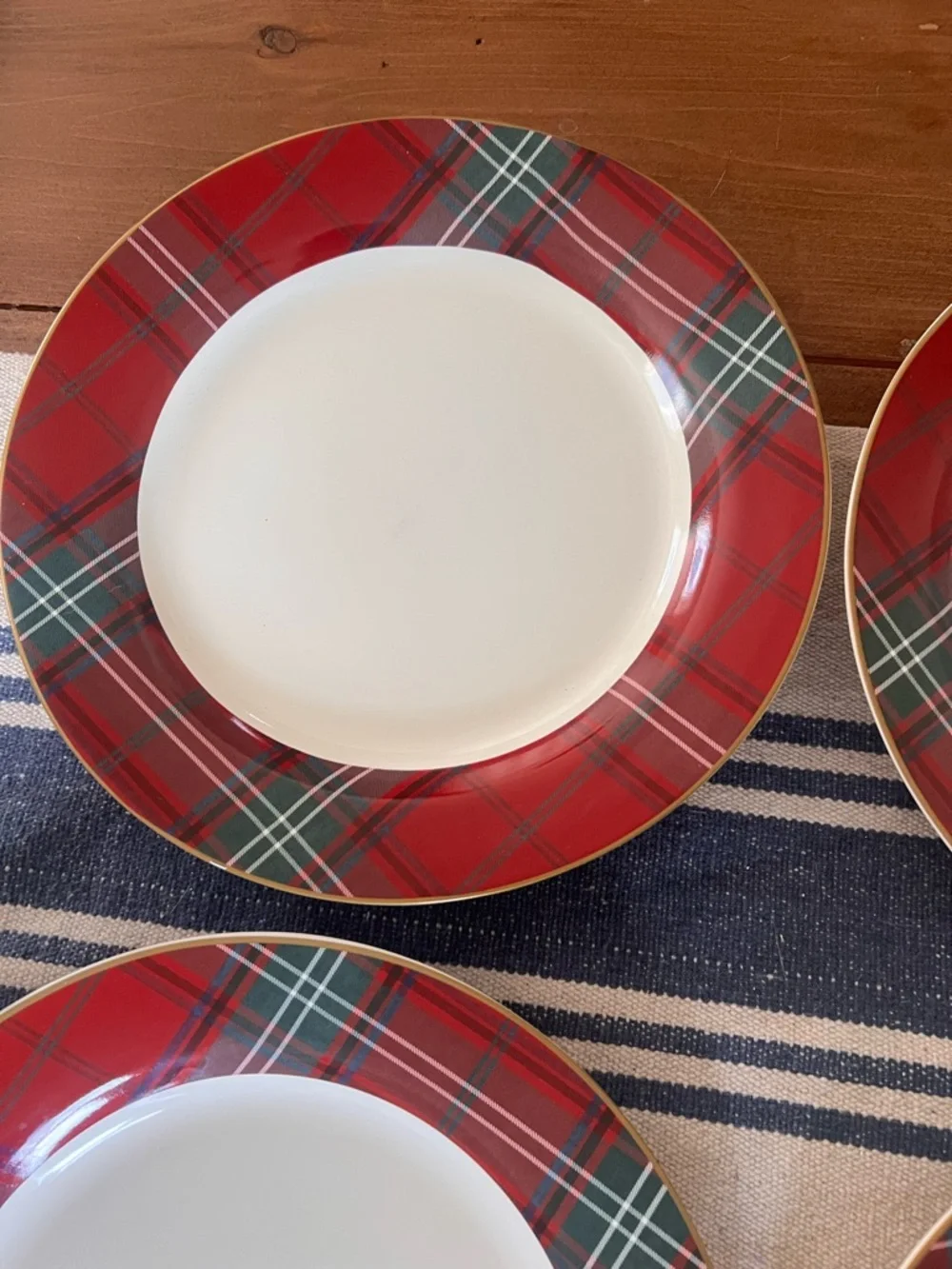 6 Williams Sonoma Red Tartan Dinner Plates Gold Rim